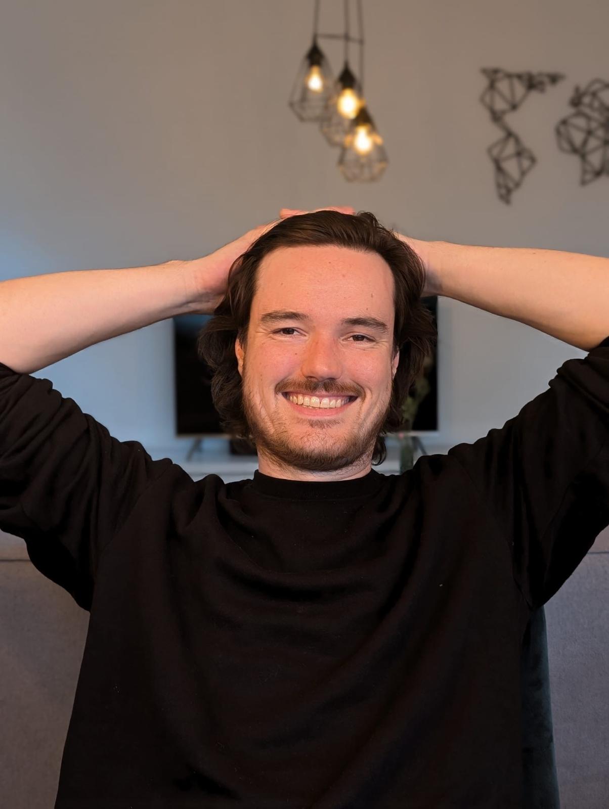 Daan in zijn werkplaats